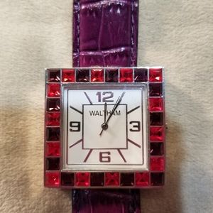 Waltham quartz Battery watch